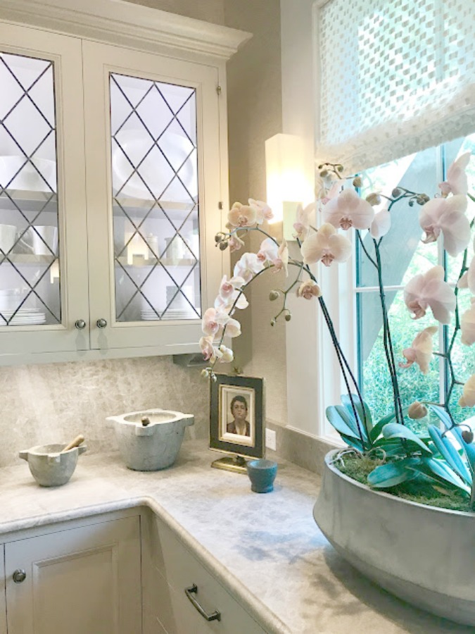 Kitchen Design: Matthew Quinn/Design Galleria. 2018 Southeastern Designer Showhouse in Atlanta. Photo: Sherry Hart.