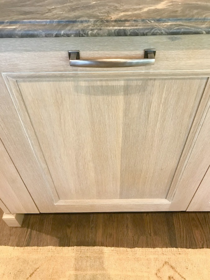 Antique Pewter Hardware on Cabinetry. Kitchen Design: Matthew Quinn/Design Galleria. 2018 Southeastern Designer Showhouse in Atlanta. Photo: Sherry Hart.