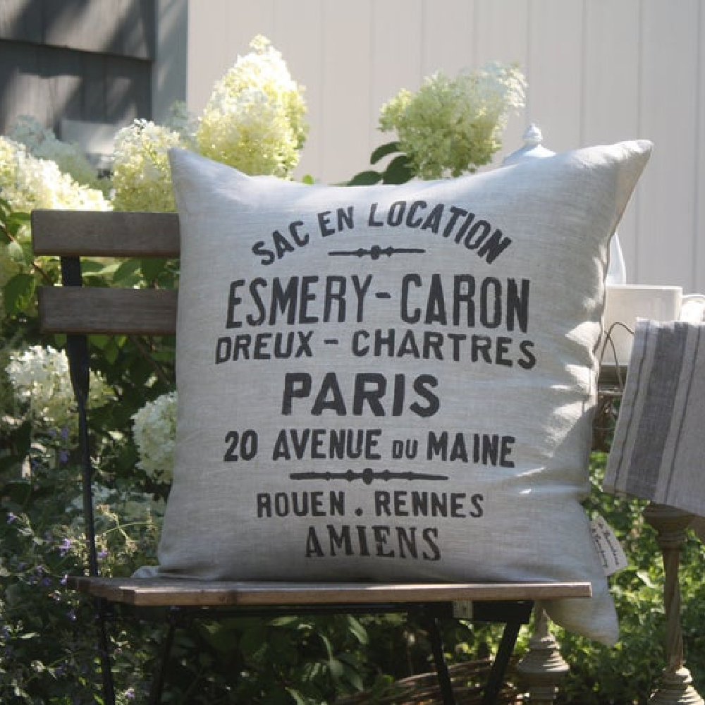 French grain sack pillow handmade and custom from Debeaucheneco on Etsy. #linenpillow #grainsackpillow #frenchfarmhousedecor