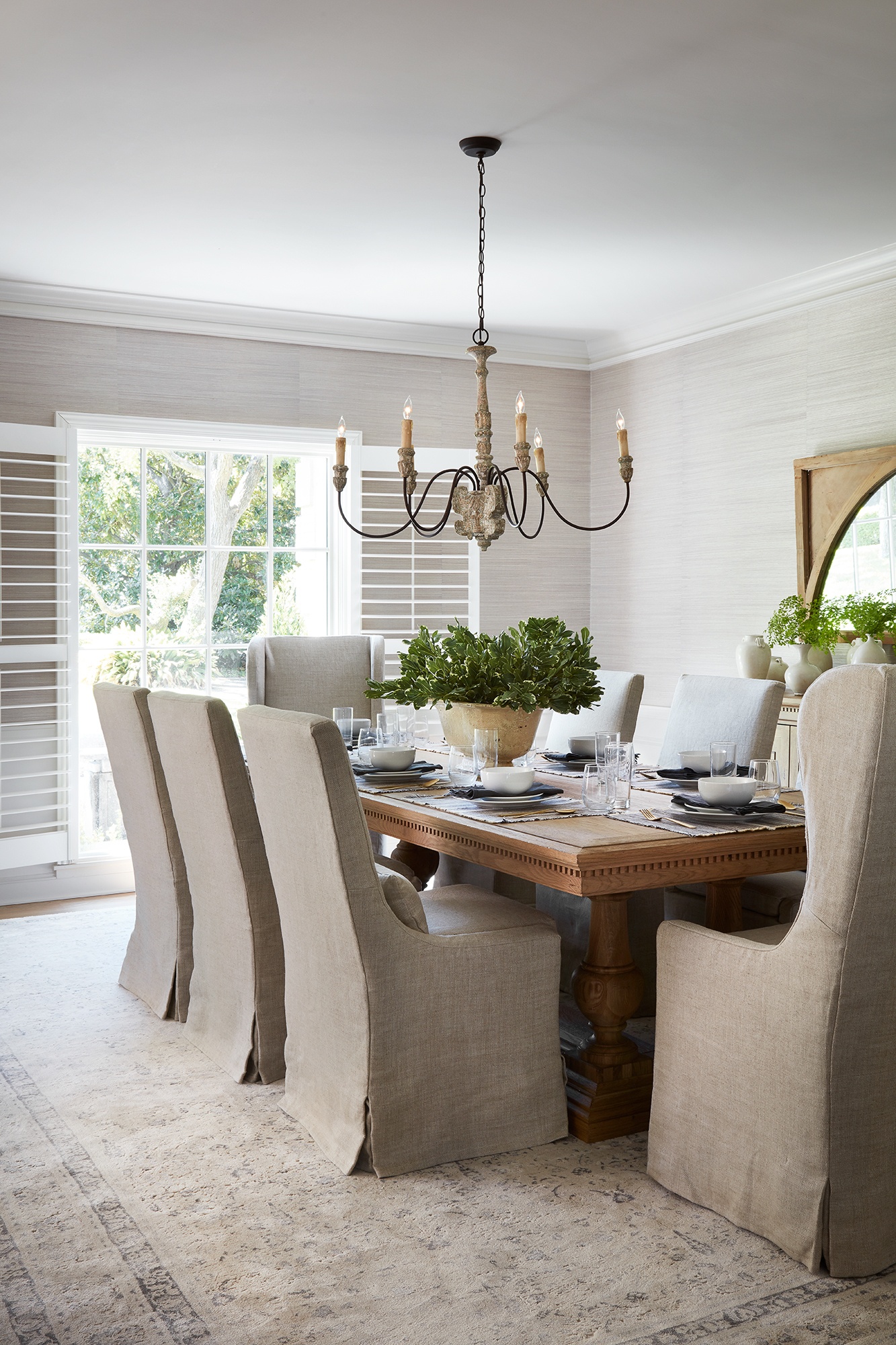 Dining room in the Club House on HGTV's Fixer Upper - a renovation by Chip and Joanna Gaines with a French country spirit. #fixerupper #theclubhouse #frenchfarmhouse #getthelook #joannagaines #frenchcountry #interiordesign #diningroom #homedecor