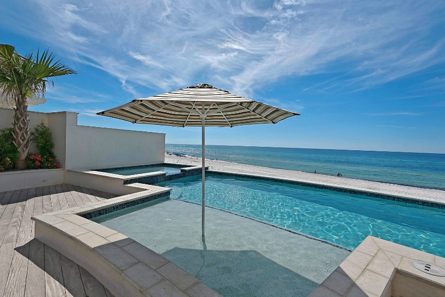 Luxurious pool design inspiration from a magnificent coastal style classic home by architect Geoff Chick. #pooldesign #beachhouse #coastalstyle #luxurypool