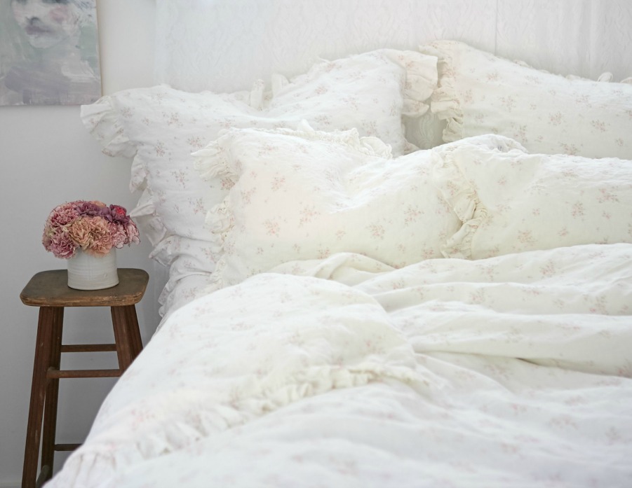 Rosabelle bedding. Shabby Chic Couture Design Inspiration from Rachel Ashwell!