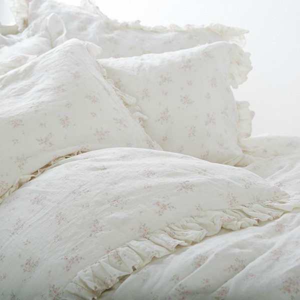 Rosabelle bedding. Shabby Chic Couture Design Inspiration from Rachel Ashwell!