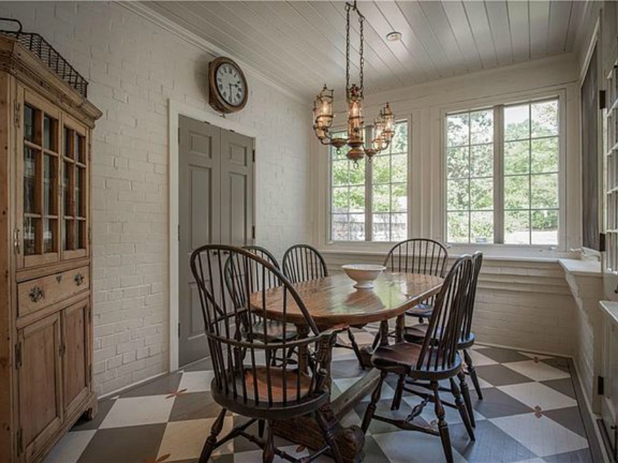 Breakfast nook in an elegant historic home with Old World style and beautifully classic European inspired interiors in Marietta Georgia was built for the Kennedy-DuPre family. See more in Traditional Style House Tour: 1935 English Tudor on Hello Lovely Studio.