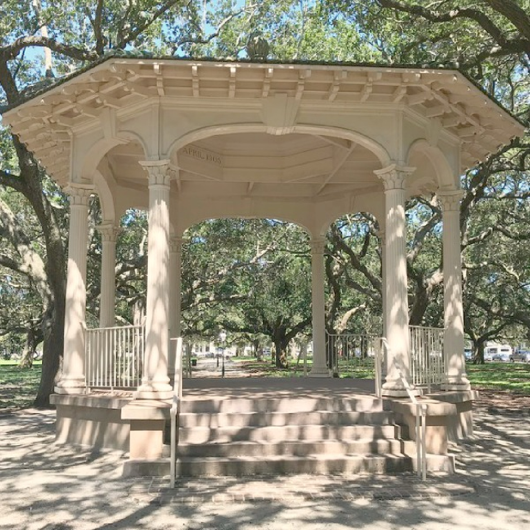 Gazebo. Near the Battery and White Point Gardens area of Charleston, we strolled the streets of magnificent historic homes with breathtaking architecture and gardens. Come enjoy this photo gallery with Historic Charleston Mansion Exteriors on Hello Lovely Studio.