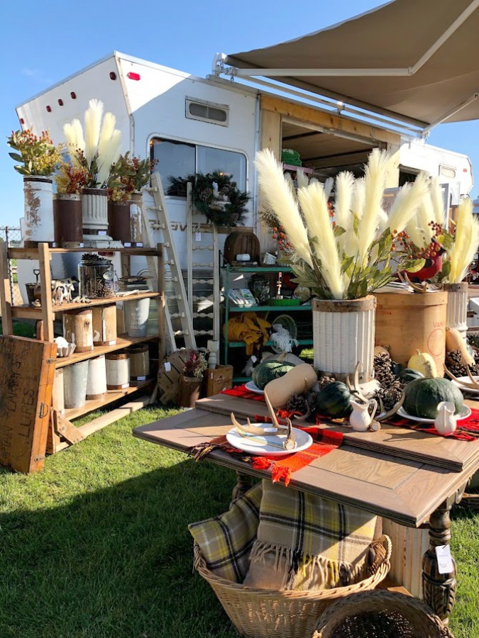 Vintage camper! Autumn inspiration, Fall farmhouse style decor, vintage wares, and handmade treasures mingle at Main Street Market (Urban Farmgirl) in Belvidere, Illinois - Hello Lovely Studio. #fleamarket #farmhousestyle #vintage #junkin