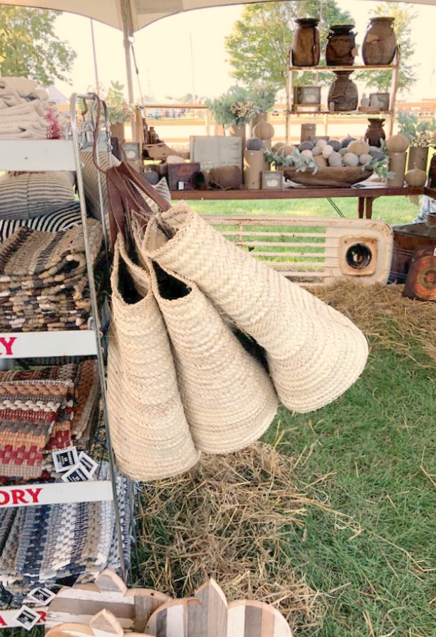 Autumn inspiration, Fall farmhouse style decor, vintage wares, and handmade treasures mingle at Main Street Market (Urban Farmgirl) in Belvidere, Illinois - Hello Lovely Studio. #fleamarket #farmhousestyle #vintage #junkin