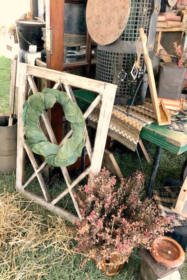 Autumn inspiration, Fall farmhouse style decor, vintage wares, and handmade treasures mingle at Main Street Market (Urban Farmgirl) in Belvidere, Illinois - Hello Lovely Studio. #fleamarket #farmhousestyle #vintage #junkin