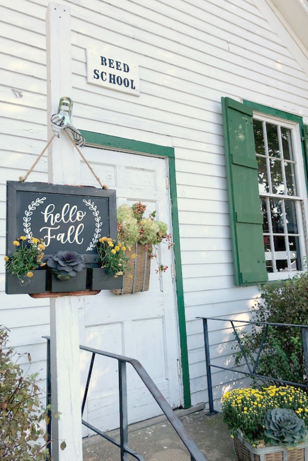 Autumn inspiration, Fall farmhouse style decor, vintage wares, and handmade treasures mingle at Main Street Market (Urban Farmgirl) in Belvidere, Illinois - Hello Lovely Studio. #fleamarket #farmhousestyle #vintage #junkin