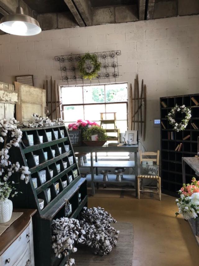 Mercantile 1858 is a lovely shop in Franklin, Tennessee with vintage and farmhouse style decor - Hello Lovely Studio. CLICK OVER to my place to discover 4 Charming Franklin Tennessee Shops for Vintage, Antiques & Farmhouse Decor Finds!