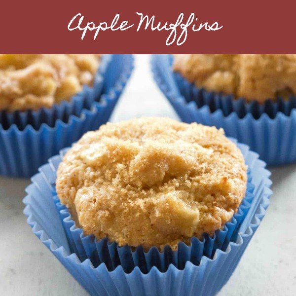 Yummiest apple muffins from The Girl Who Ate Everything. Come find delicious apple recipes to bake this fall! Come on over to enjoy 5 Autumn Recipes With Apples + Simple Fall Decorating Tips on Hello Lovely!