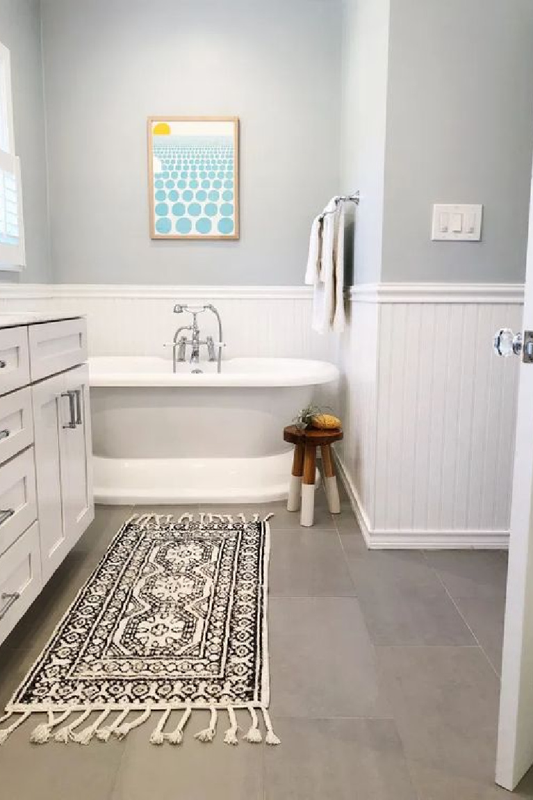 Behr Light French Gray in classic bath with freestanding tub - The Heart and Haven. #behrlightfrenchgray #paintcolors #bluegray #graypaints