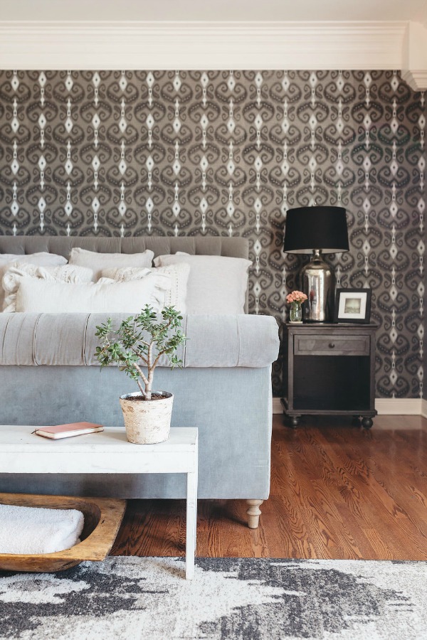 Stunning wallpaper in bedroom of Phillip Sweet (Little Big Town) in the book City Farmhouse Style by Kim Leggett. Photo by Alissa Saylor. #cityfarmhousestyle #moderncountry #bedroomdesign #wallpaper