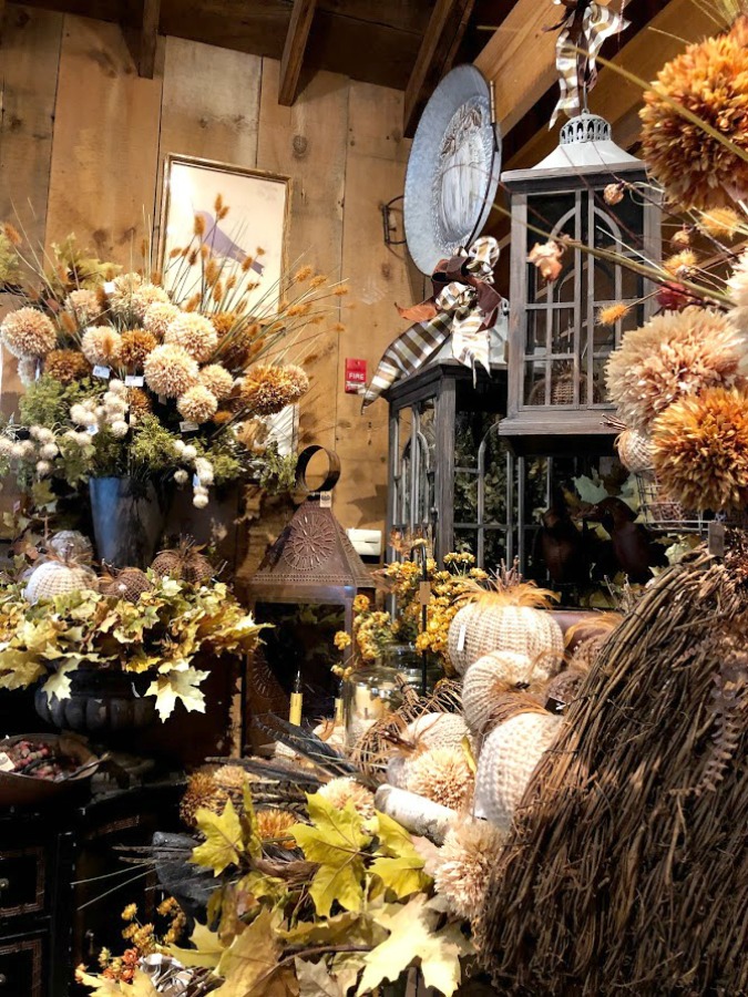 Fall decor inspiration from an apple orchard in Poplar Grove, IL (Edward's) - autumn magic in the heartland is hard to beat! Hello Lovely Studio. #falldecor #autumn #farmhousestyle #countrystyle #rusticdecor