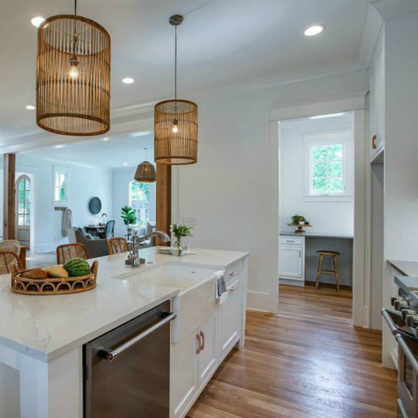 A charming cottage in historic downtown Franklin inspires with its vintage style and is surprisingly brand new construction from Garden Gate Homes. 11 Charming Cottage Style Design Ideas & Inspiration From Franklin, Tennessee is waiting for you!