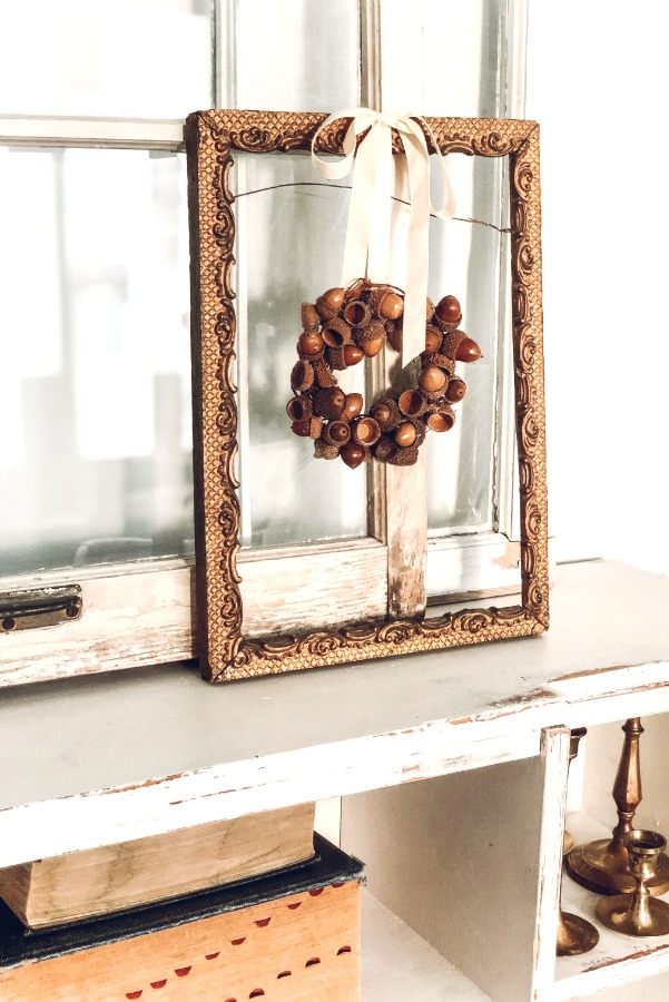 Autumn decor and Fall DIY craft ideas including wreaths with acorns and twigs are in the mix on Hello Lovely Studio! #falldecor #easydiy #fallgarland #fallmantel #tablescapeideas