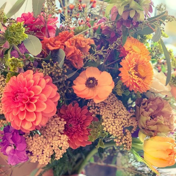 Vibrant and gorgeous fall floral inspiration from The Flower Theory in Danville, CA. #theflowertheory #florist #bouquet #fallinspiration