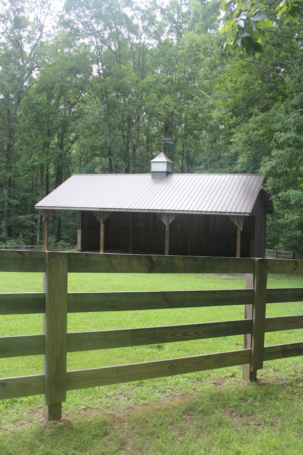 Secluded, woodsy, equestrian acreage at Storybook Cottage near Franklin, TN - Hello Lovely Studio.