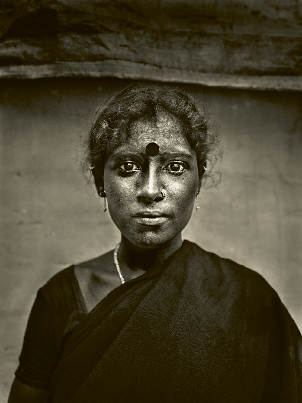 Lovely photo of young woman in India. Photo © Andreas H. Bitesnich. All rights reserved. Come discover 3 Inspiring Art & Design Books on My Nightstand This Minute I Am Loving!