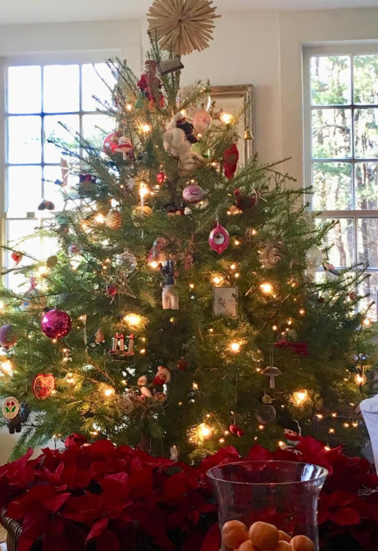 Nora Murphy's charming Christmas tree in her Connecticut country house.