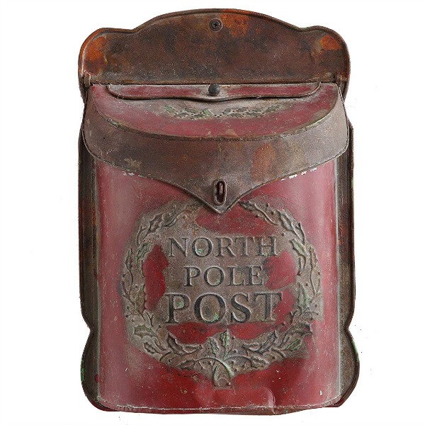 North Pole post holiday letter box adds vintage style and farmhouse charm for the season. #holidaydecor #mailbox #vintagestyle