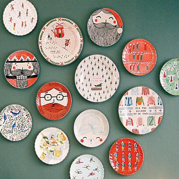 12 Days of Christmas canape plates add whimsy and smiles to your wall or table. #christmasdecor #12daysofchristmas #plates