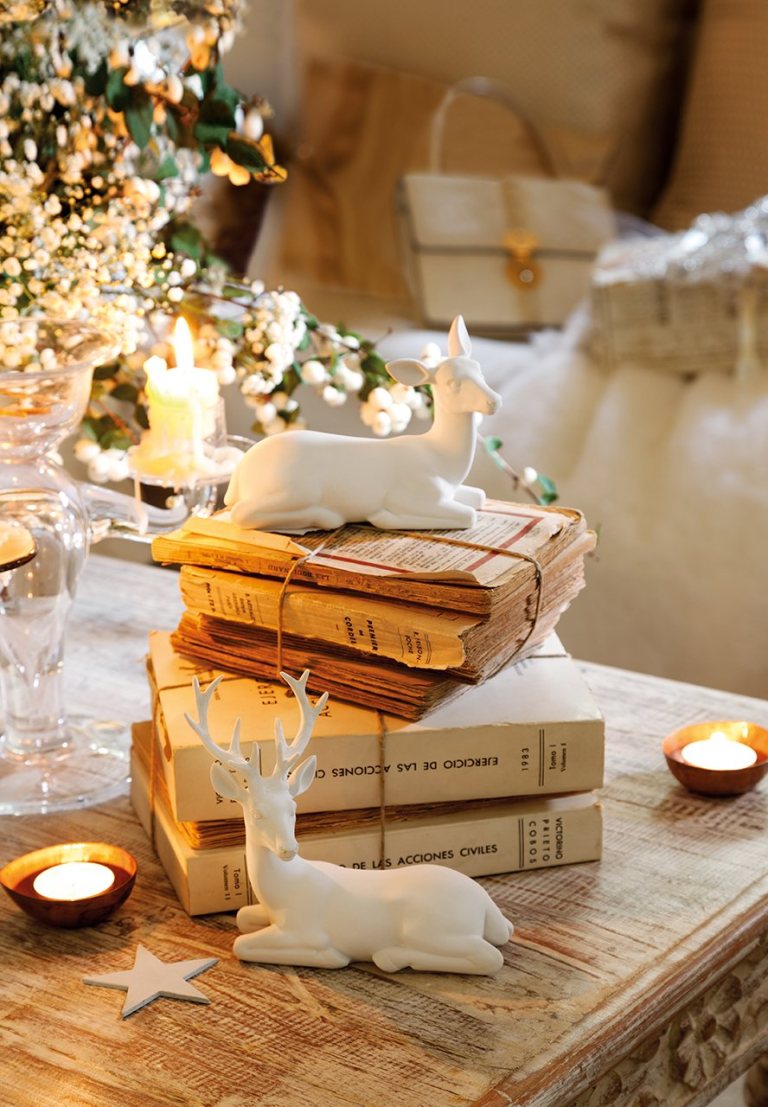 White Christmas decorating ideas! A beautifully restored 1864 home on the Maresme Coast of Spain is decorated in whites for Christmas. #christmasdecor #whitechristmas #frenchcountry #frenchchristmas