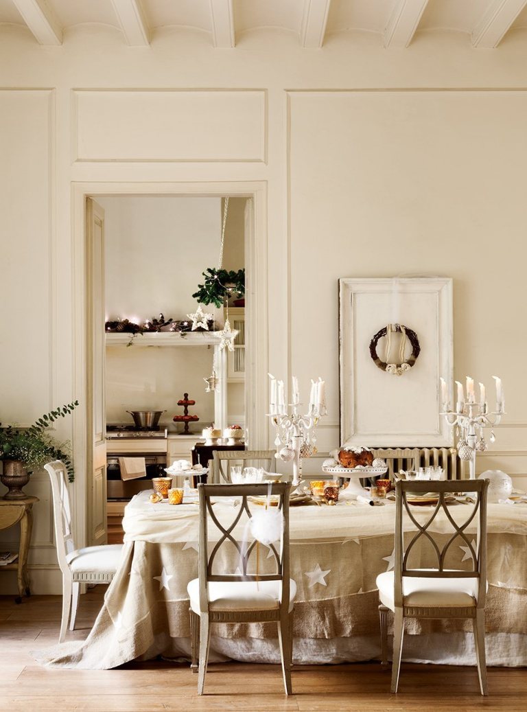 White Christmas decorating ideas! A beautifully restored 1864 home on the Maresme Coast of Spain is decorated in whites for Christmas. #christmasdecor #whitechristmas #frenchcountry #frenchchristmas