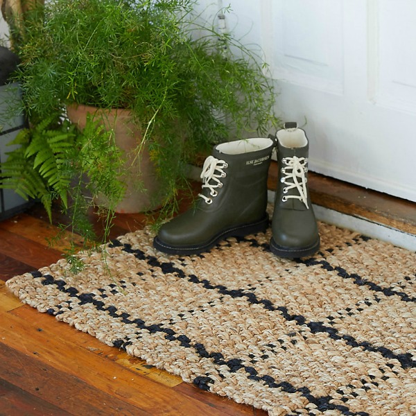 Windowpane jute doormat from Terrain