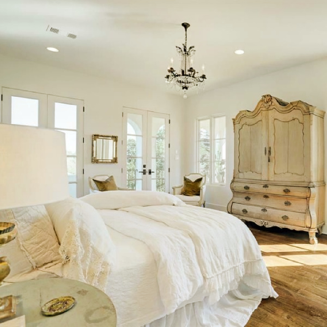 Oh the unforgettable timeless design, white French home on Berthea in Houston. #interiordesign #luxuryhome #Europeanstyle #whitedecor