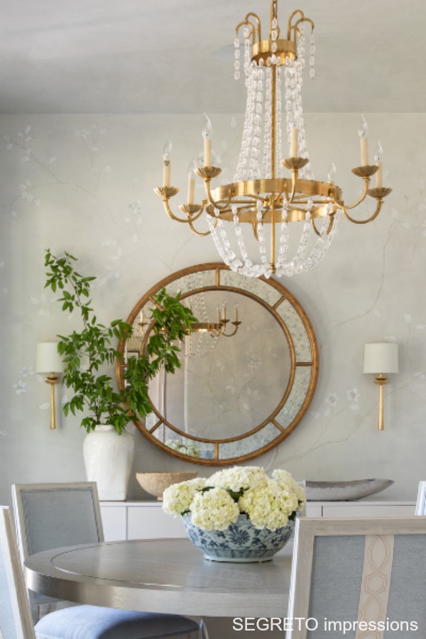 Beautiful classic traditional dining room with pale blue color palette in SEGRETO impressions (2019) by Leslie Sinclair. #interiordesign #diningroom #classic #traditionalstyle