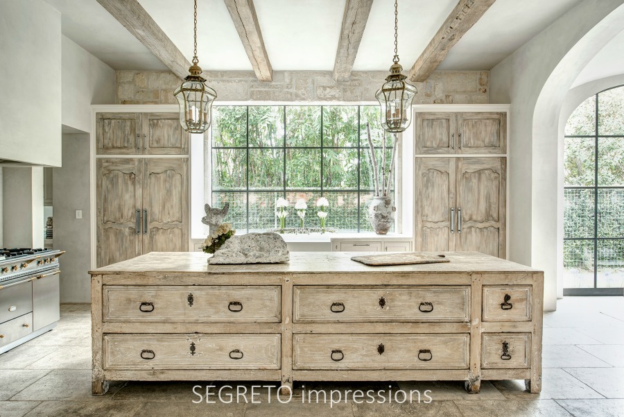 From SEGRETO impressions (2019) by Leslie Sinclair. A quiet-toned newly constructed kitchen incorporating antiques from France. #frenchkitchen #frenchcountry #frenchantiques #bespokekitchen