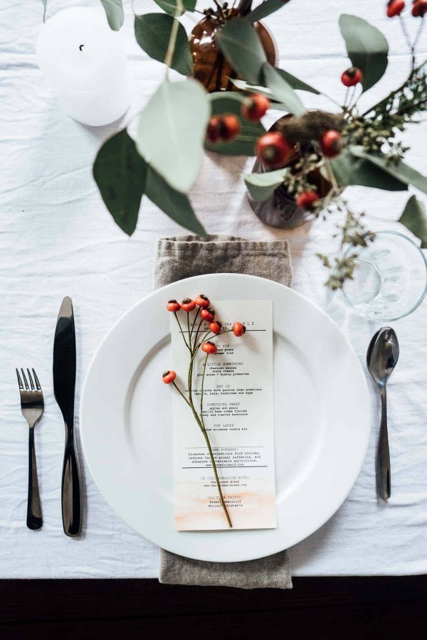 Minimal Thanksgiving table setting idea with berries from Tending the Table. #thanksgiving #tablesetting #tablescape #berries