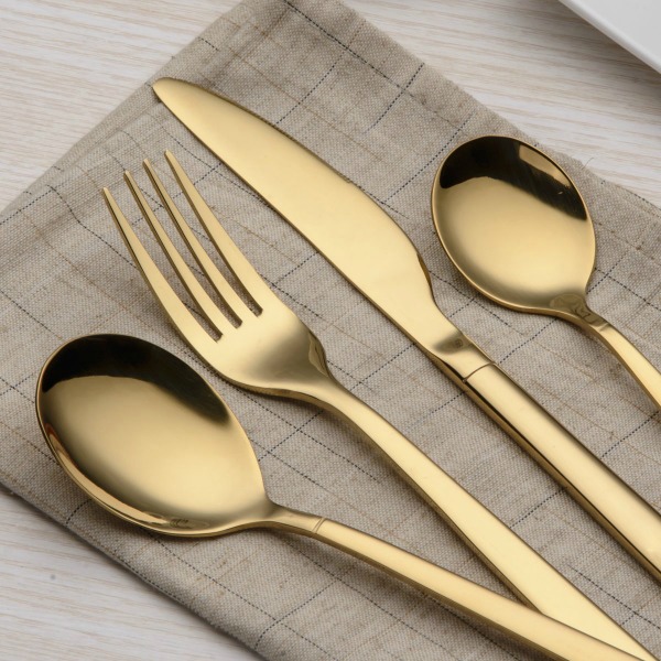 Berglander shiny gold flatware set - Come explore Thanksgiving table decor!