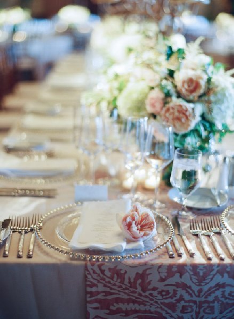 Beautiful wedding place setting and tablescape with Francis Meiland blush pink roses - photo by Elizabeth Messina. #weddings #tablescapes #placesetting #francismeiland #pinkroses