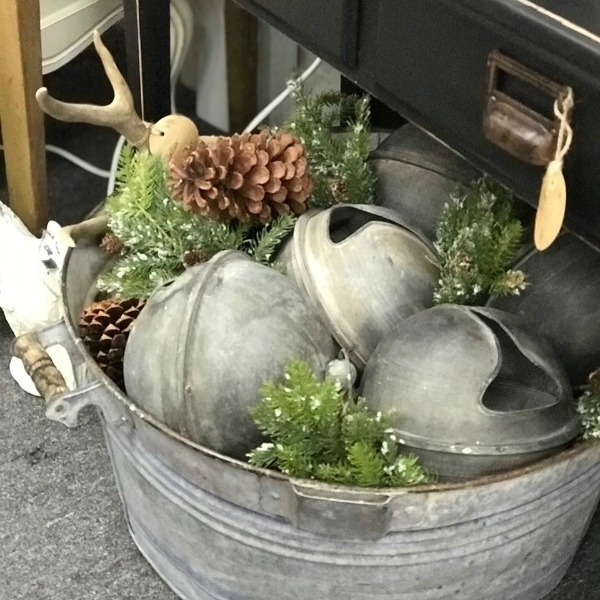 Farmhouse Christmas decor and vintage holiday decorations from Trove Vintage at Vintage Bliss in Beloit. Come be calmed by How to Freak Less About Holidays, Decorating and Gifts as well as Entertaining. #holidaydecor #vintagechristmas #farmhousechristmas