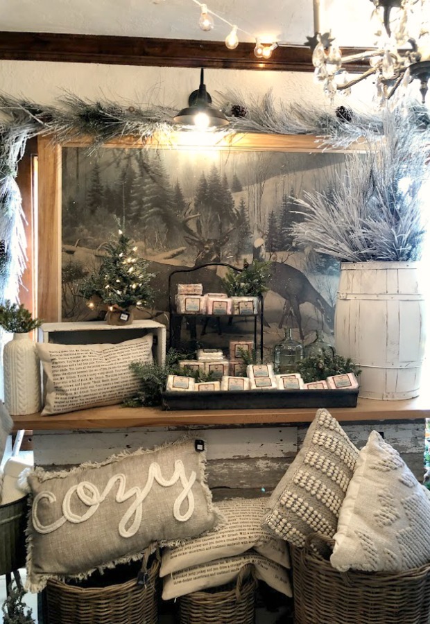 American farmhouse Christmas decor and vintage holiday decorating ideas at Urban Farmgirl in Rockford, Illinois. #hellolovelystudio #urbanfarmgirl #christmasdecor #farmhousechristmas #holidaydecor