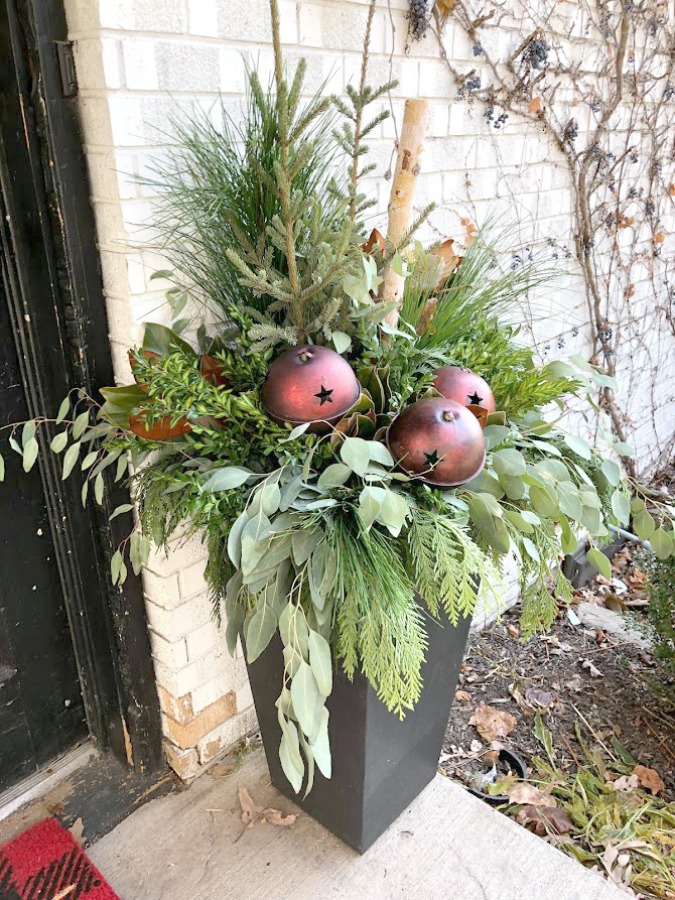 American farmhouse Christmas decor and vintage holiday decorating ideas at Urban Farmgirl in Rockford, Illinois. #hellolovelystudio #urbanfarmgirl #christmasdecor #farmhousechristmas #holidaydecor