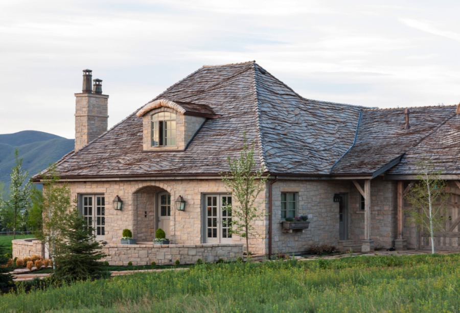 Gustavian and French design inspiration from a beautiful custom stone cottage in Utah - Decor de Provence. #frenchcountry #interiordesign #frenchcottage #housedesign
