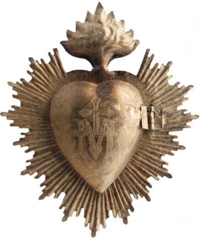 Sacred gold milagro heart - Queen of Crowns. #milagro #goldheart #frenchcountrydecor