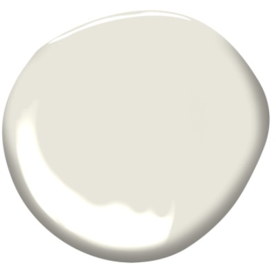 Benjamin Moore China White PM-20 white paint color. #benjaminmoorechinawhite