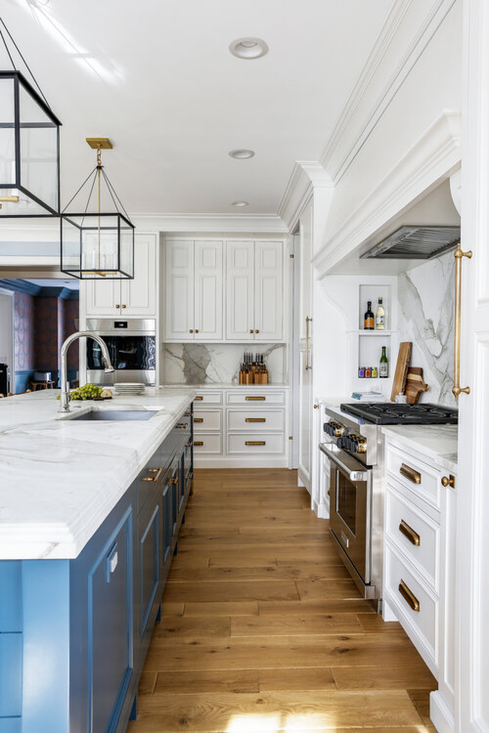 Classic blue kitchen design with traditional architecture, custom millwork, and sophisticated design - Edward Deegan Architects. #bluekitchens #traditionalkithens #classicbluekitchen