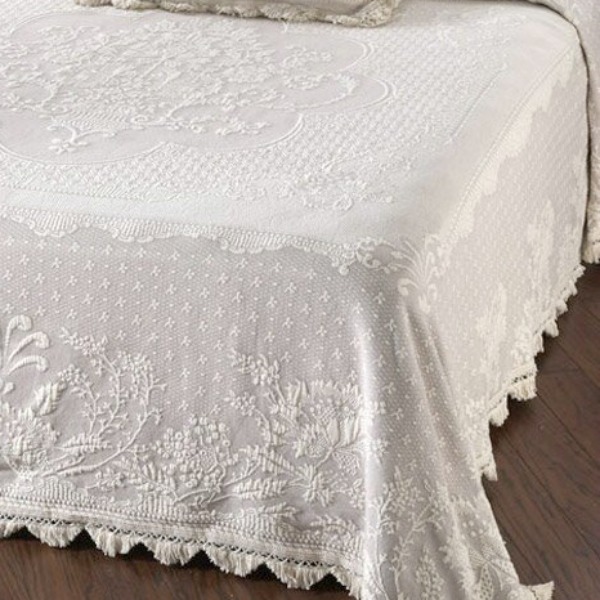 Erich Matelasse Single White Lace Quilt