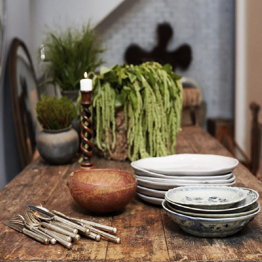 Modern rustic decor inspiration with organic, natural, wabi sabi allure - from Michael Del Piero (Hamptons Good Design).