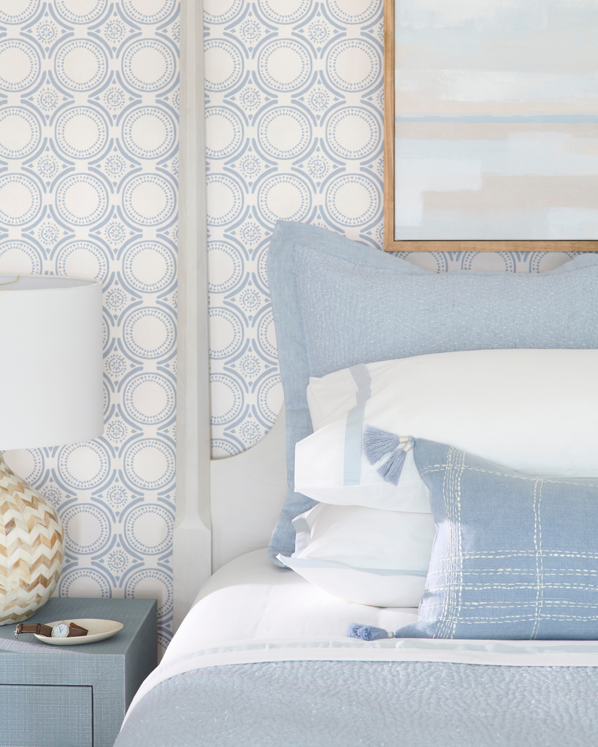 Blue and white coastal bedroom with classic wallpaper (Pesaro) with a chambray hue - Serena & Lily. #coastalbedroom #bluebedrooms