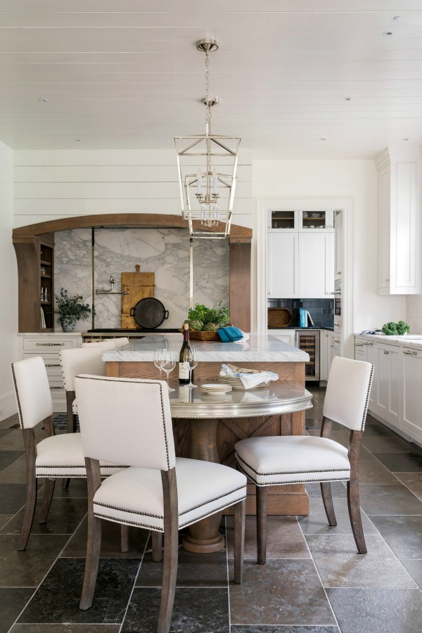 Classic and luxurious white kitchen designed by Sherry Hart for the Brookhaven project. #whitekitchen #kitchendesign #classickitchen #traditionalkitchen