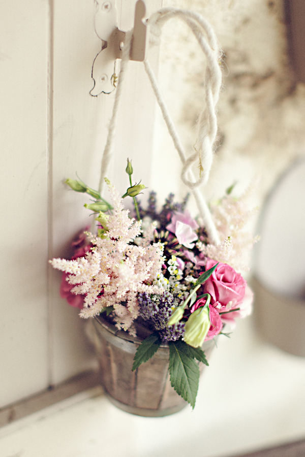 Gorgeous spring floral arrangement casually styled in a rustic vintage tin for a chic wedding in the South of France. Photo by Xavier Navarro. #springfloral #weddingflowers #farmhouseflowers