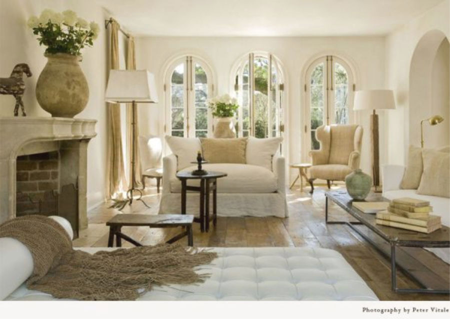 Pamela Pierce designed Houston living room with modern French decor and European country style. #pamelapierce #frenchcountry #livingrooms #interiordesign #whitedecor #petervitale