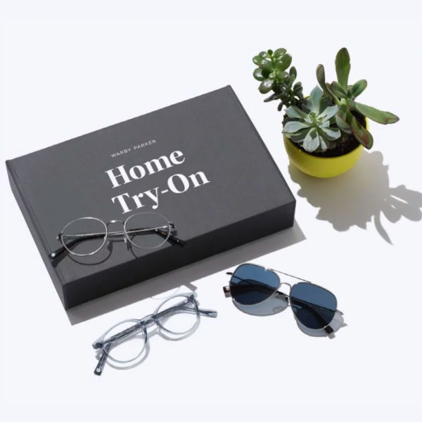 Warby Parker Home Try On makes it easy to find the perfect glasses without going out to the store! #warbyparker #bestglasses #lenses #visioncare #eyewear