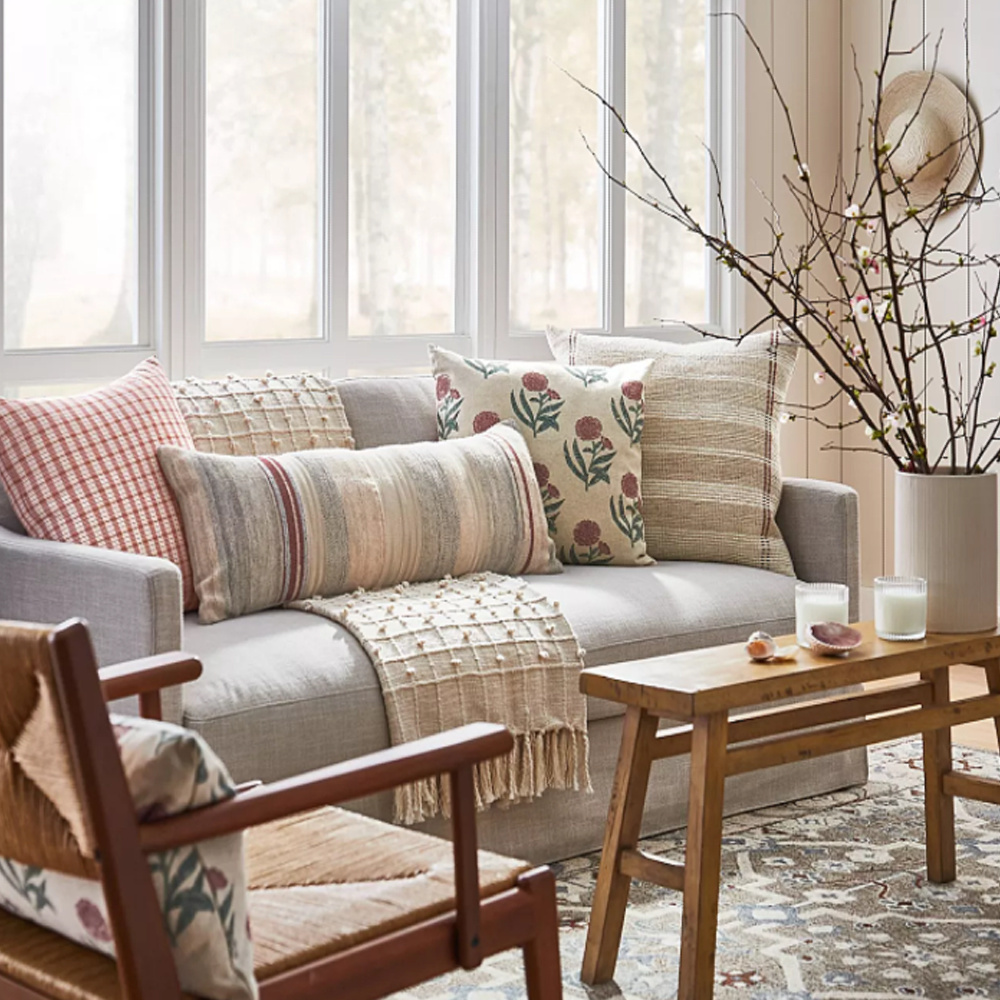 Living room with modern country vibe by Studio Mcgee for Target. #moderncountry #studiomcgee #livingroomfurniture